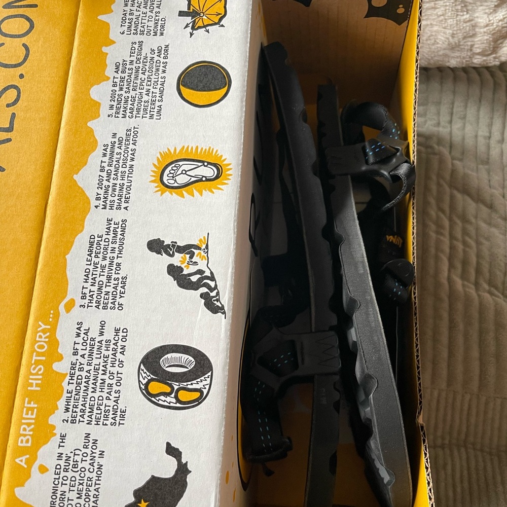 NWOT Luna Trail Running Sandals - Mono Winged Addition